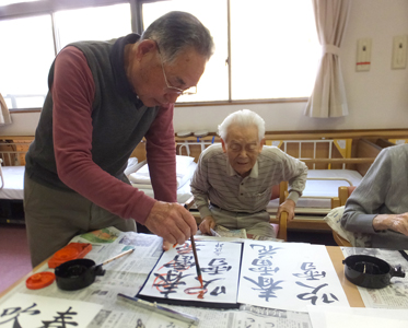 大人気の書道教室