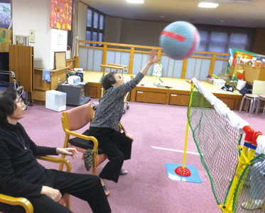 風船バレーで気分転換